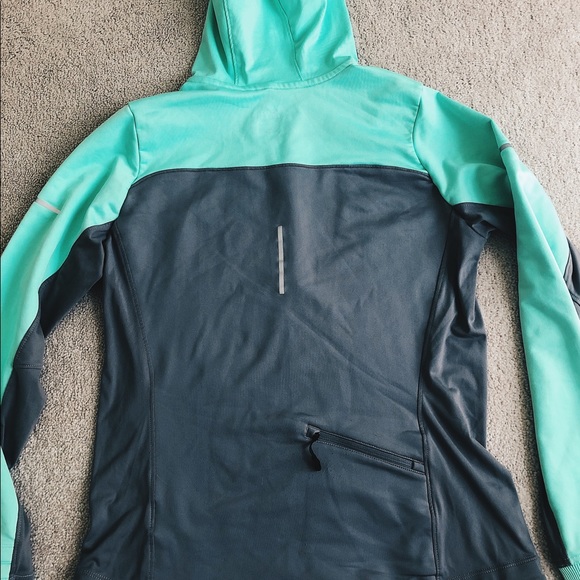 women’s dri-fit running half-zip - Picture 3 of 4